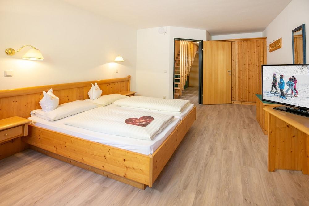 Schuetz Hotel Obertauern Buitenkant foto
