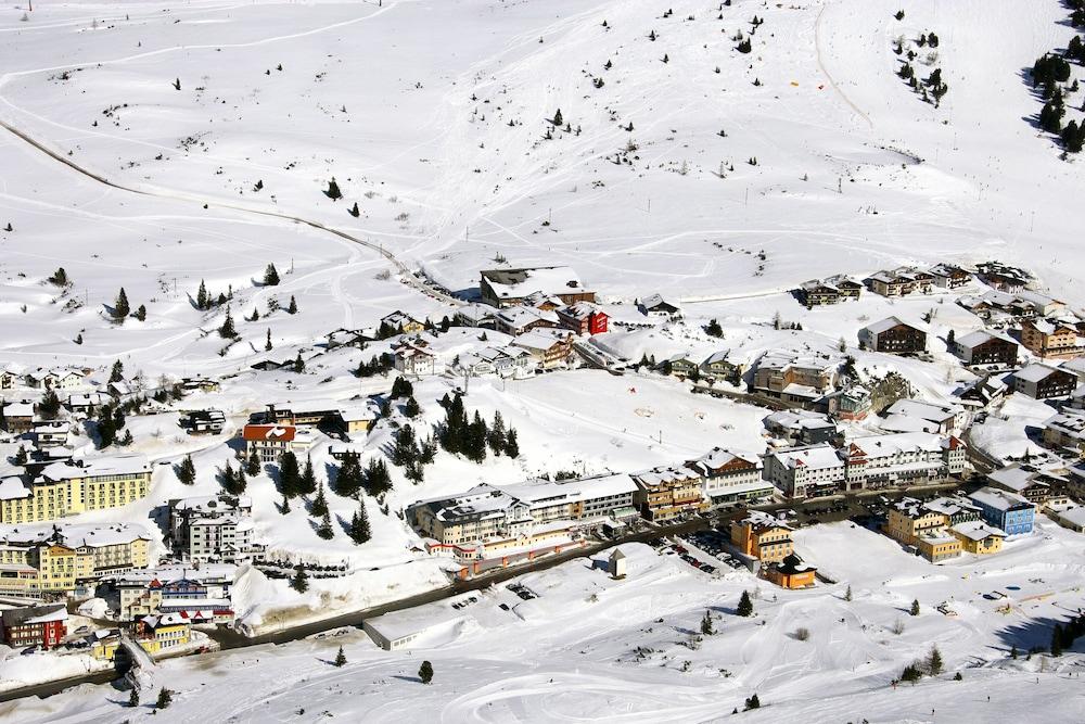 Schuetz Hotel Obertauern Buitenkant foto