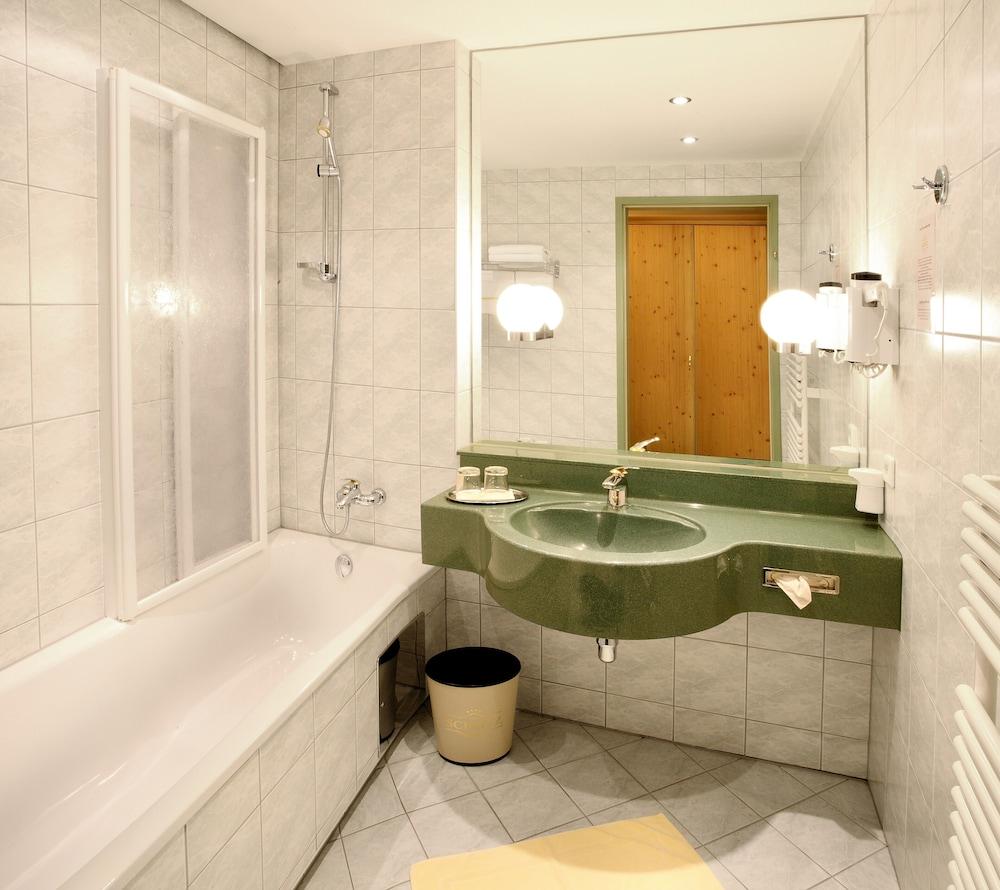Schuetz Hotel Obertauern Buitenkant foto